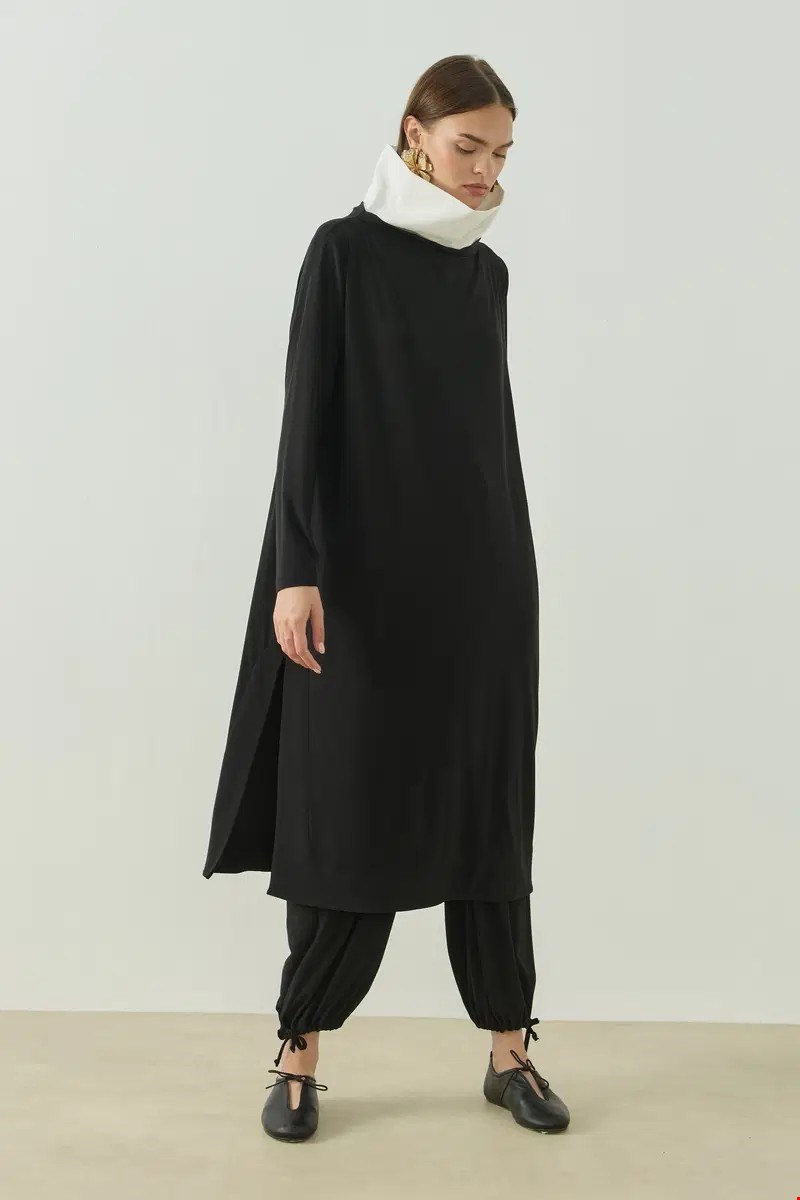 Qanu Monarch Tunik Siyah 