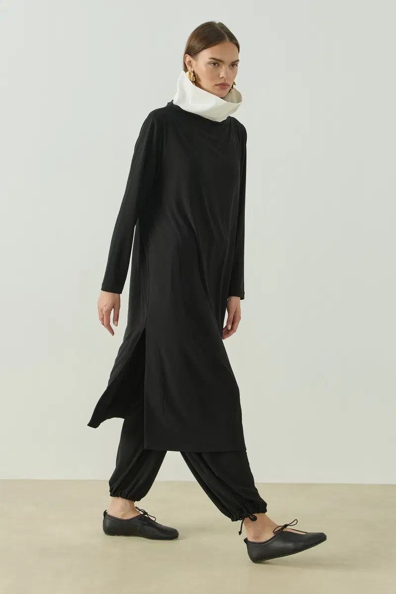 Qanu Monarch Tunik Siyah 