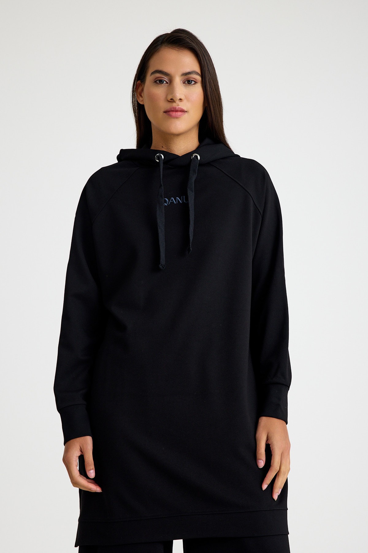 Qanu Nakışlı Sweatshirt Siyah