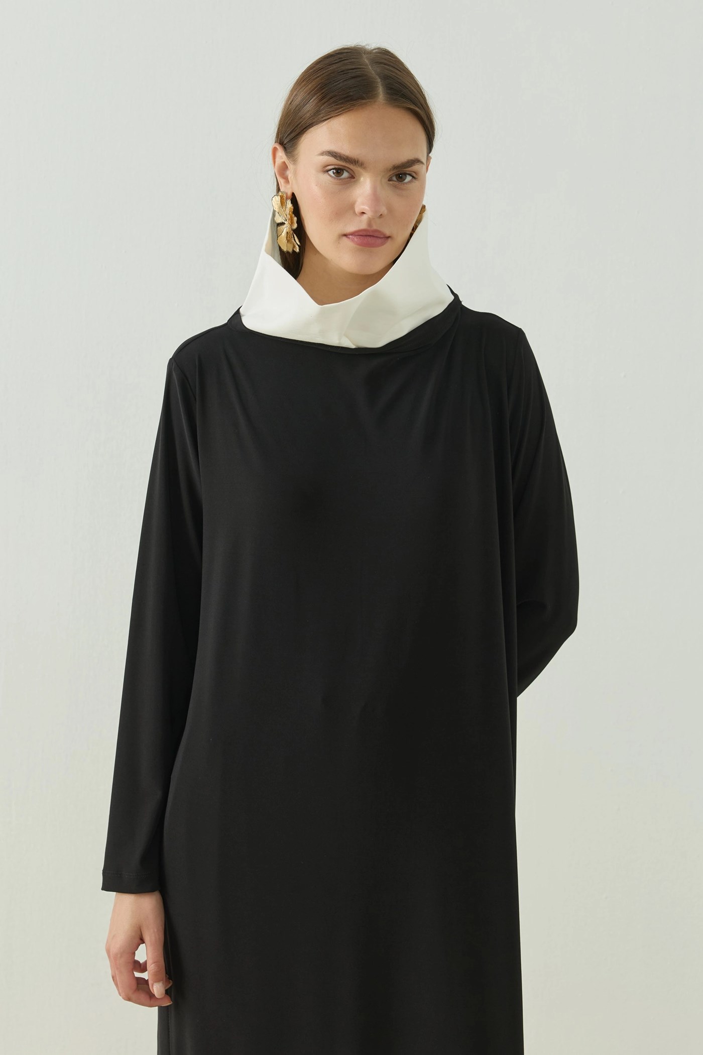 Qanu Monarch Tunik Siyah 