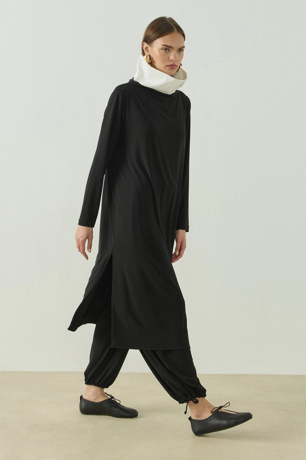 Qanu Monarch Tunik Siyah 